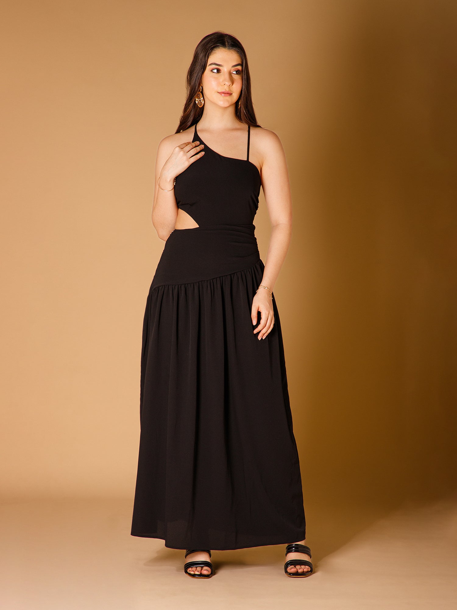 Black Solid Shoulder Straps Flared Sexy Maxi Dress